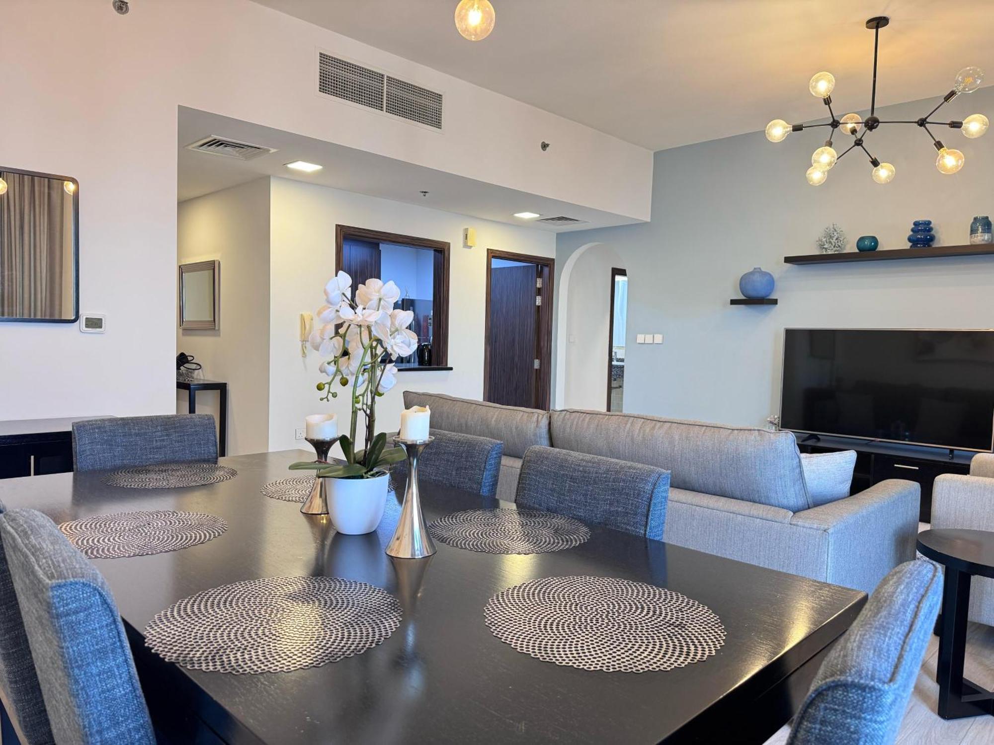 2br With Gorgeous Marina View On Jbr Near Mall, Metro & Eye- By Sunkissed Homes Apartment